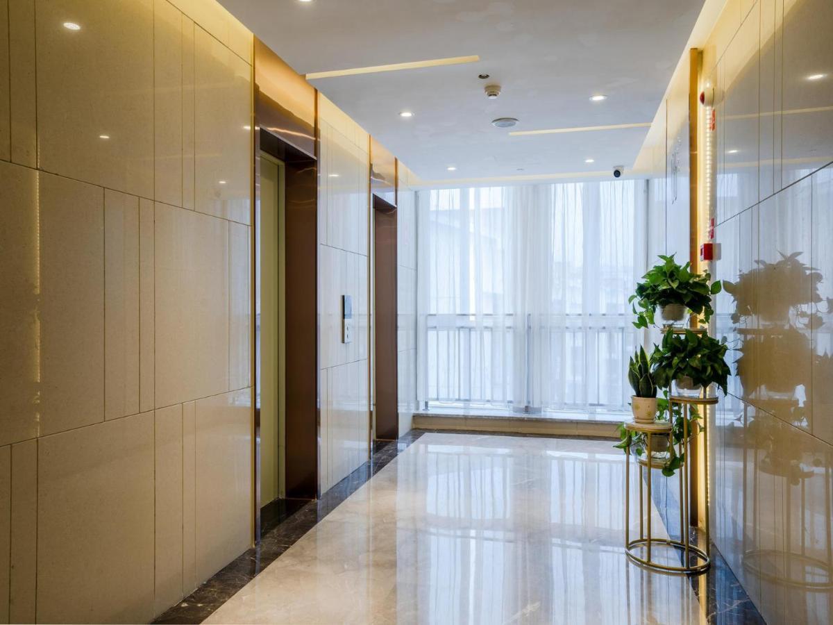 Lavande Hotel Luzhou Wanda Plaza Southwest Commercial City Esterno foto