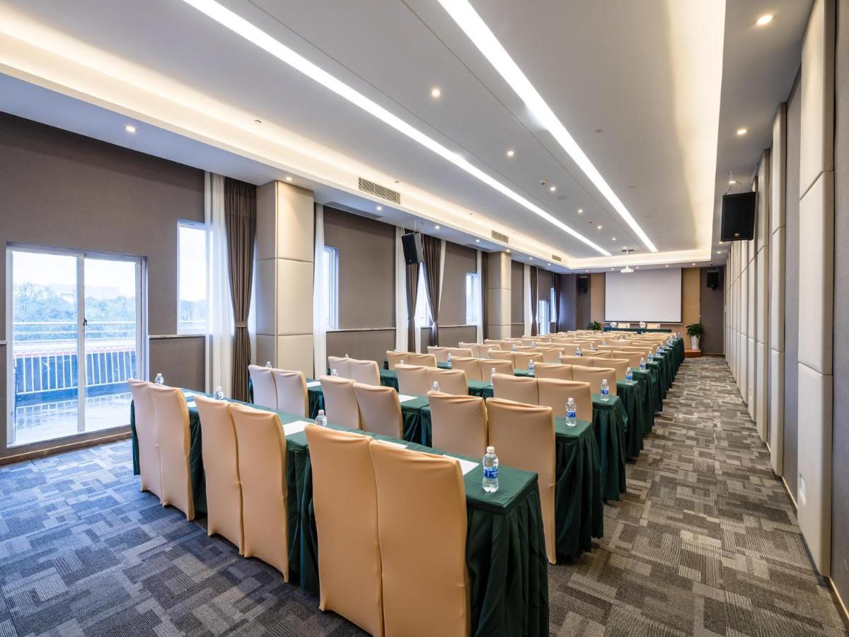 Lavande Hotel Luzhou Wanda Plaza Southwest Commercial City Esterno foto